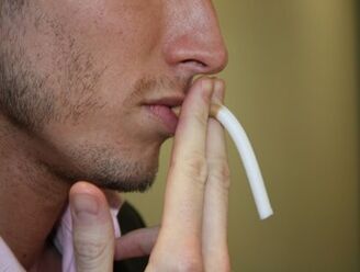 Човек, който пуши, рискува да развие проблеми с потентността